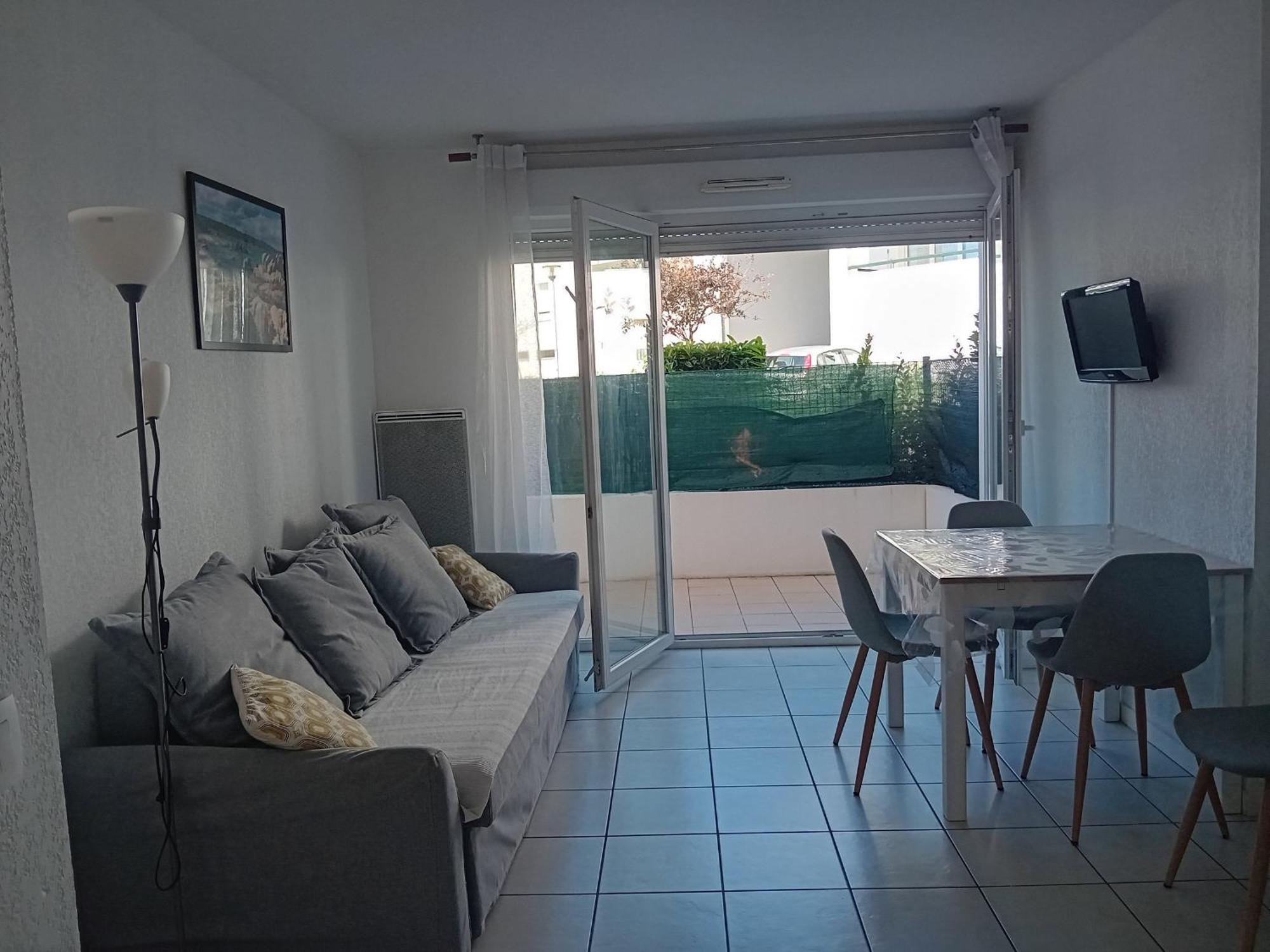 Calme T2 Avec Terrasse A Hendaye, Proche Plage - Fr-1-239-780 Eksteriør bilde